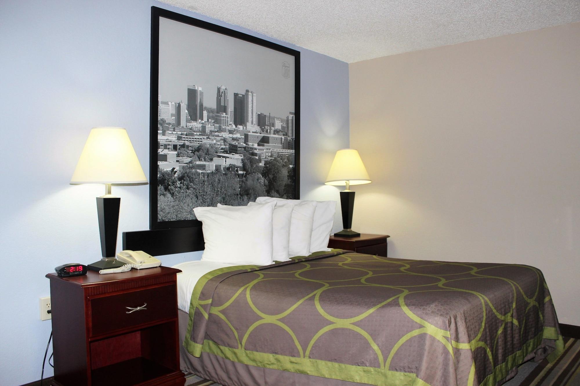 Hotel Super 8 By Wyndham Tuscaloosa Zewnętrze zdjęcie