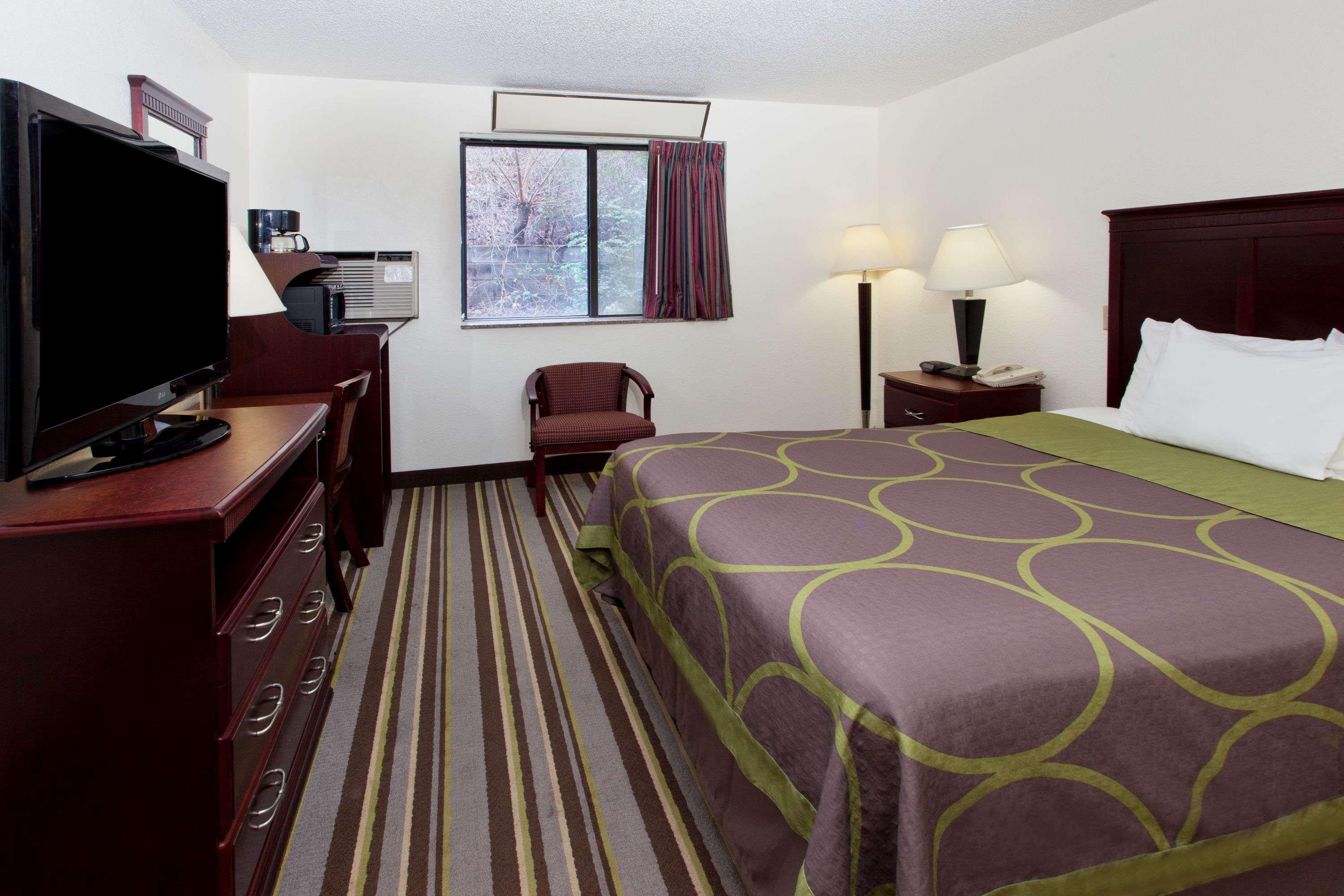 Hotel Super 8 By Wyndham Tuscaloosa Zewnętrze zdjęcie