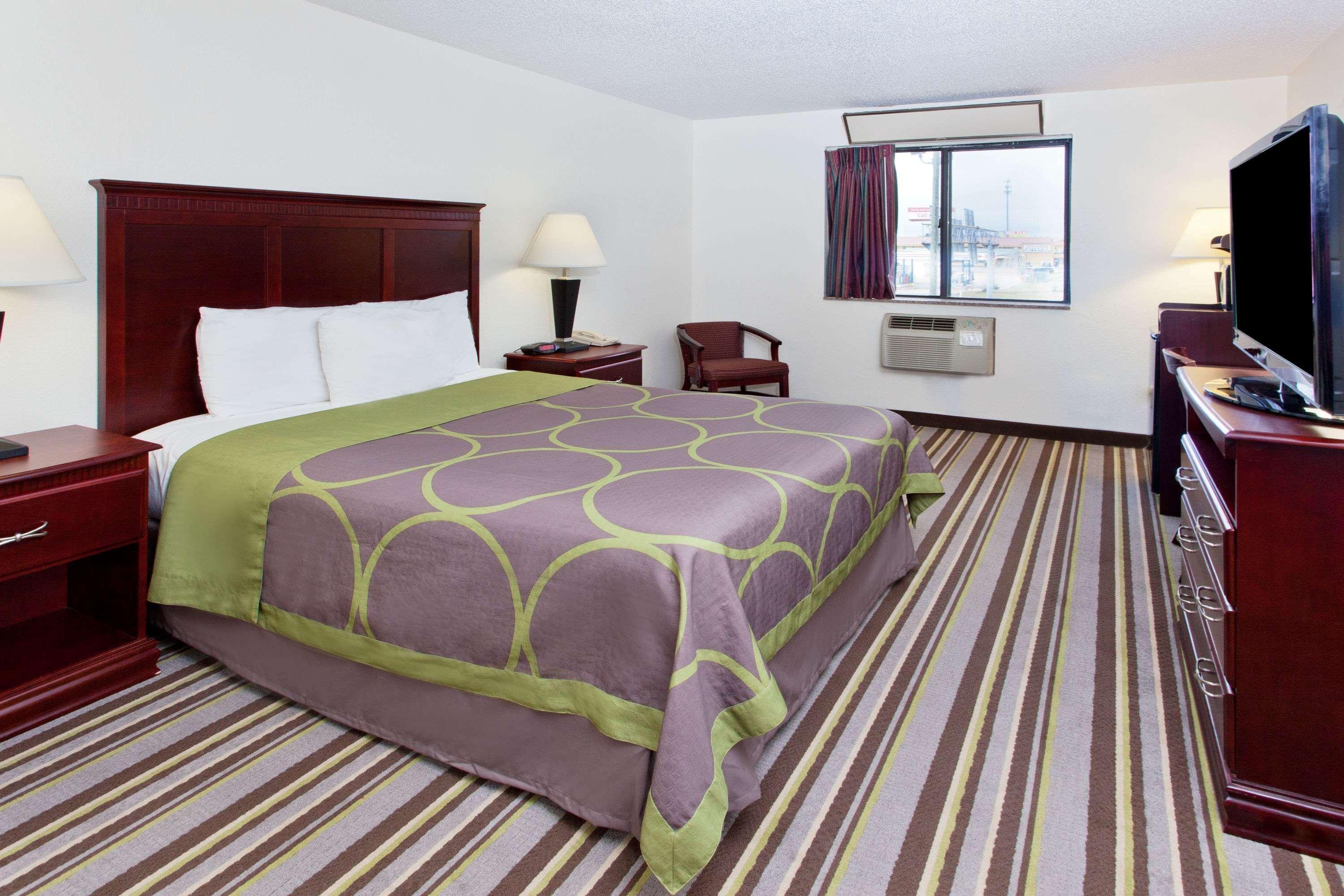 Hotel Super 8 By Wyndham Tuscaloosa Zewnętrze zdjęcie